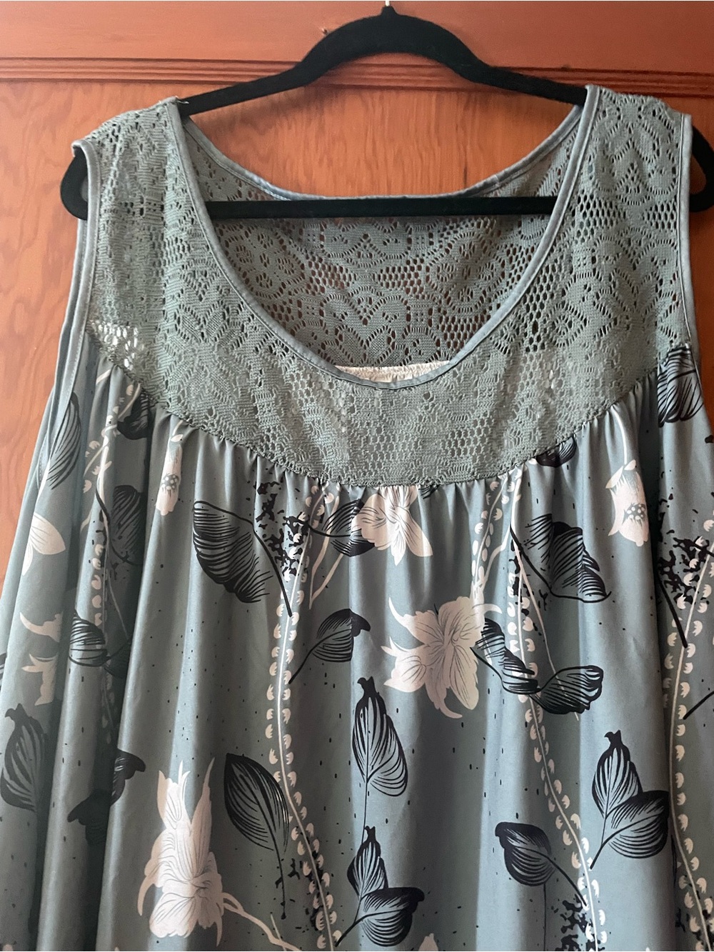 Lace Yoke Floral Sleeveless Women's Top - Sage Green